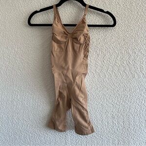 SKIMS Women’s Mid Thigh Bodysuit Shapewear‎ Gusset Size Small